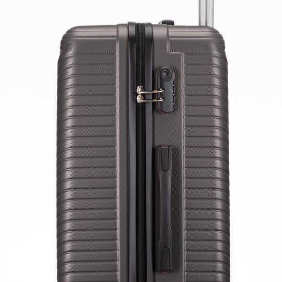 Veilige en moderne reiskoffer met TSA-slot, ontworpen voor frequente reizigers.