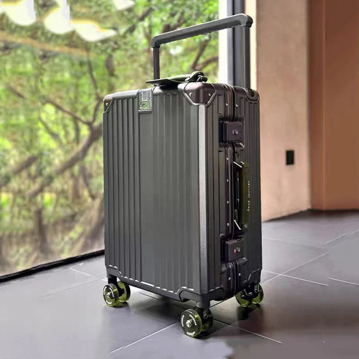 Veilige hardschaal koffer met ingebouwd TSA slot, perfect voor al je reisaccessoires en waardevolle bagage.