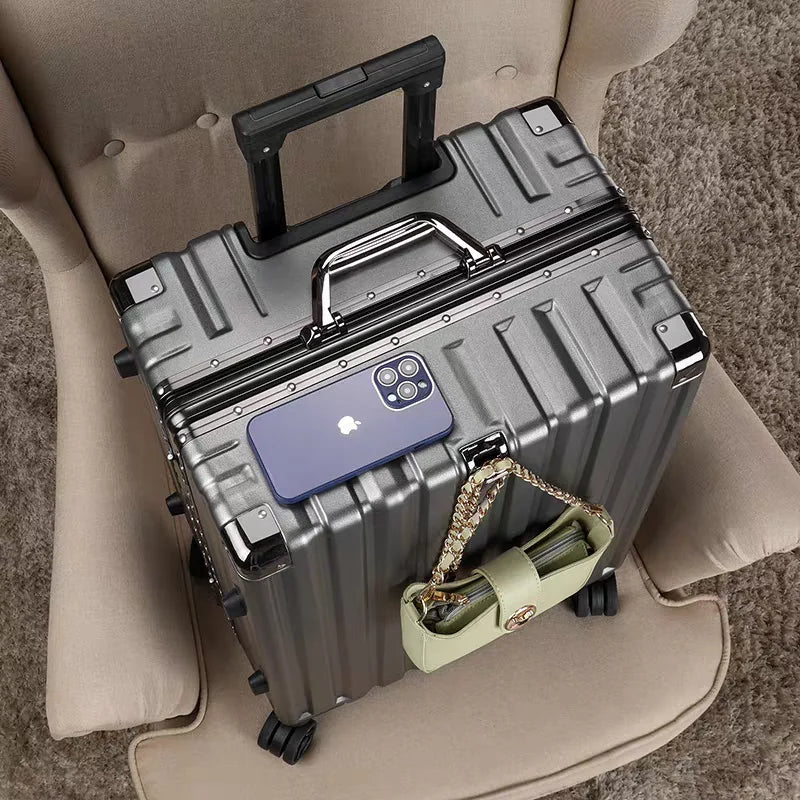 Premium hardshell reiskoffer met aluminium frame en geïntegreerd cijferslot voor extra veiligheid.