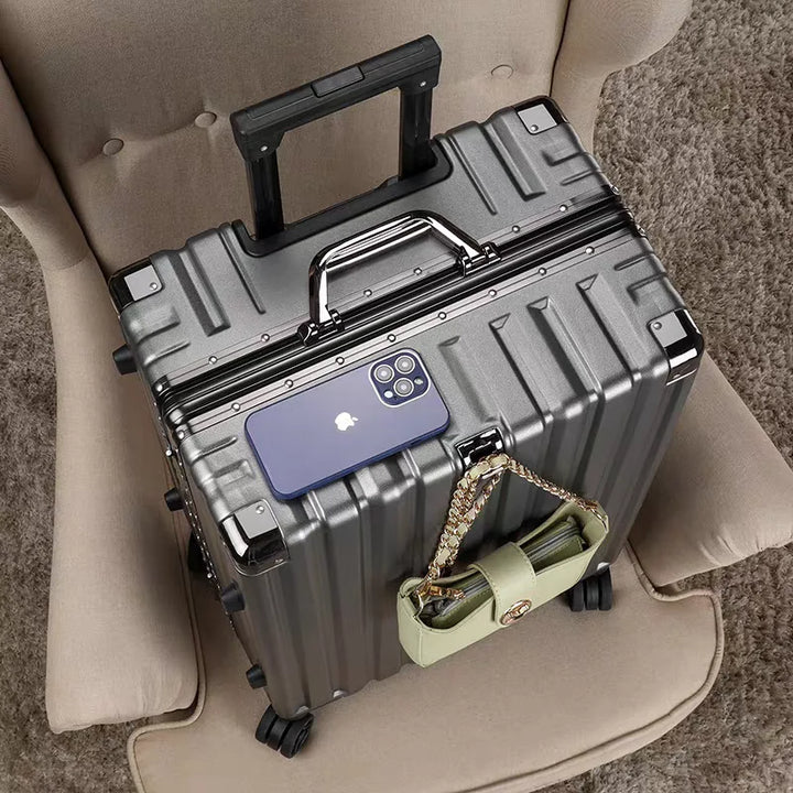 Premium hardshell reiskoffer met aluminium frame en geïntegreerd cijferslot voor extra veiligheid.