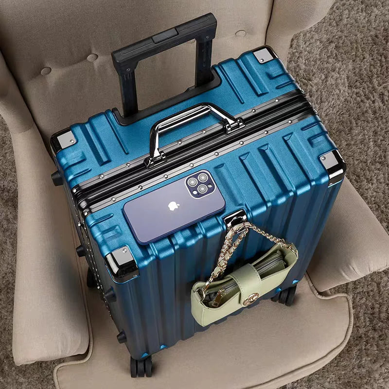Duurzame hardshell koffer Vilnius met aluminium frame, beschermt je bagage tijdens elke vakantie.