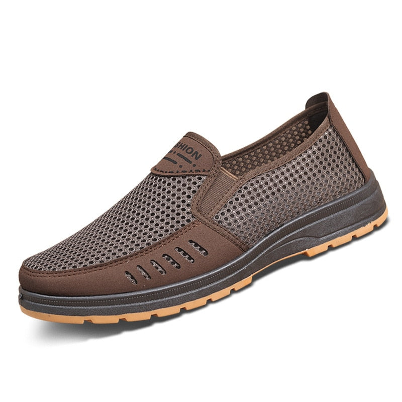 Lichtgewicht zool van heren mesh sneakers, voor optimale grip en comfort tijdens wandelen en dagelijks gebruik.