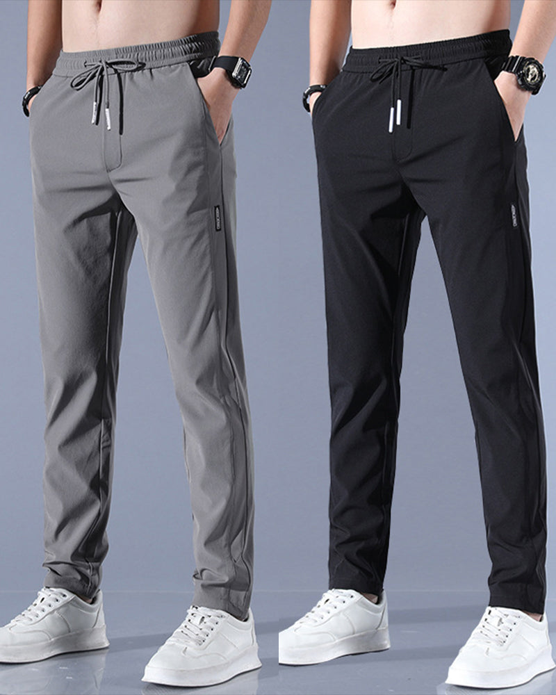 Heren AeroFlex broek in actie: comfortabele, flexibele en sneldrogende stretchbroek voor outdoor.