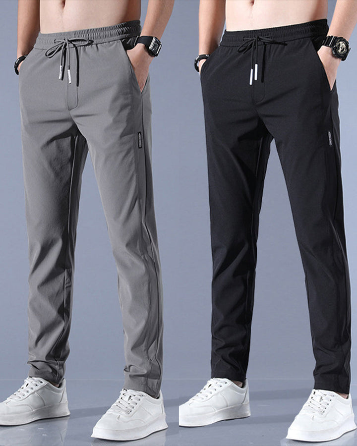 Heren AeroFlex broek in actie: comfortabele, flexibele en sneldrogende stretchbroek voor outdoor.