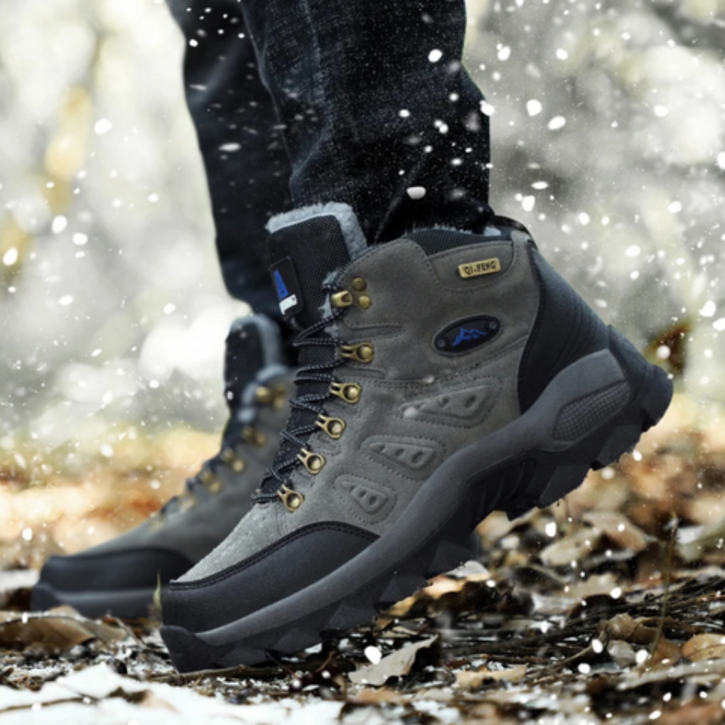 Sportieve heren outdoor wandelschoenen, ergonomisch design voor langdurig comfort tijdens wandelen.