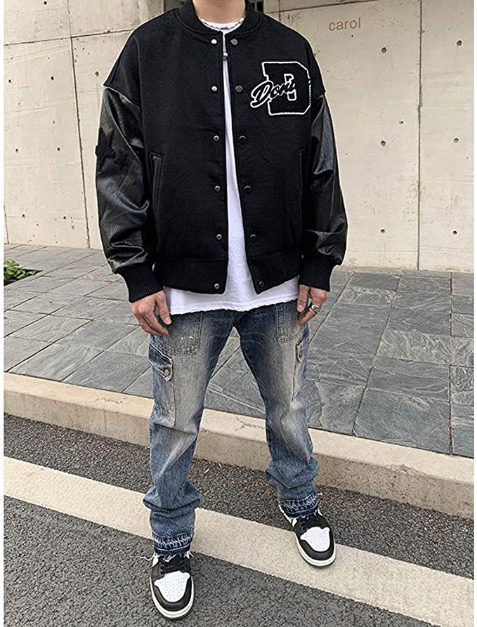 Gedetailleerd shot van de kraag van het American Style heren baseballjack, casual en warm.