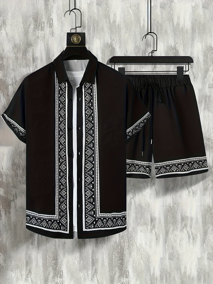 Ontspannen heren zomerkleding: boho shirt met korte broek, perfect voor vakantie.
