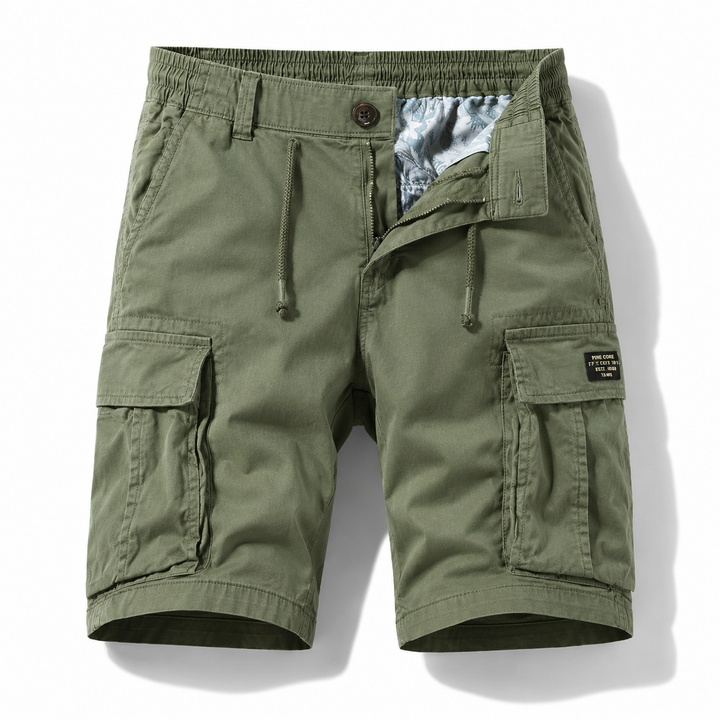 Achterkant van de heren cargo shorts met detail van de zakken.