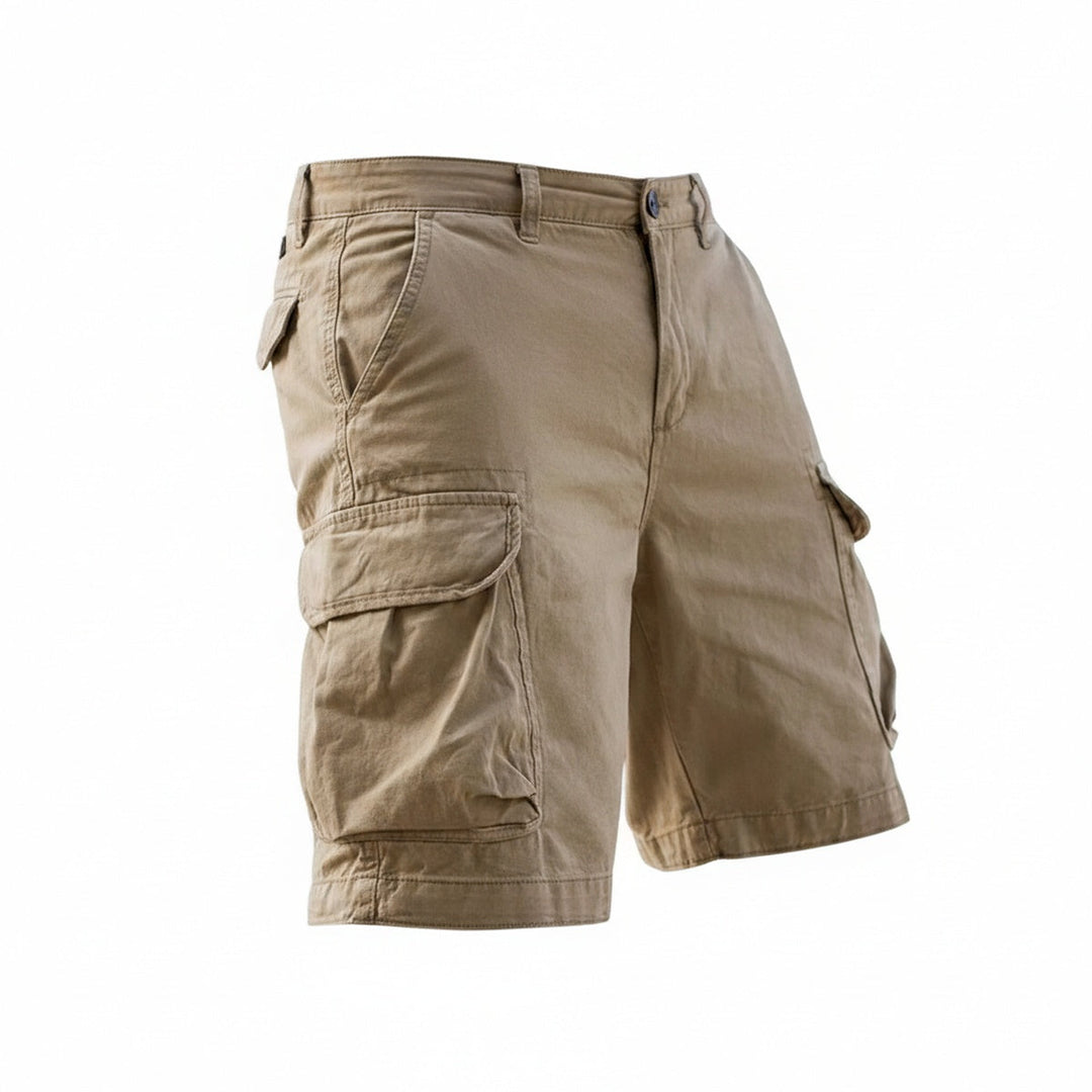 Comfortabele bruine heren cargoshorts met praktische zakken, ideaal voor zomerse casual of outdoor activiteiten.