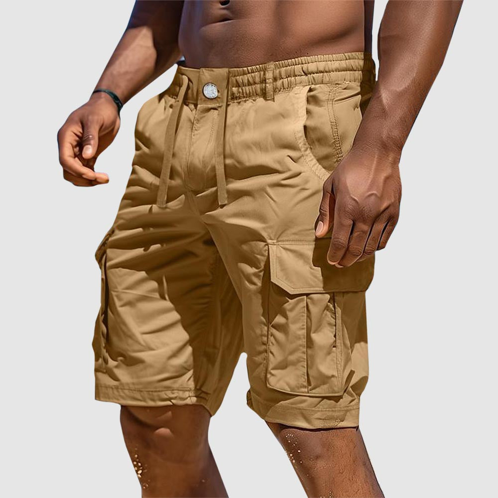 Heren cargoshort Rafael van katoenmix, ideaal voor zomerse avonturen. Comfortabele short met relaxte pasvorm.