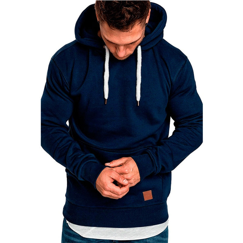 Zachte herenhoodie met buidelzak en trekkoord, een veelzijdig sweatshirt voor elke dag.