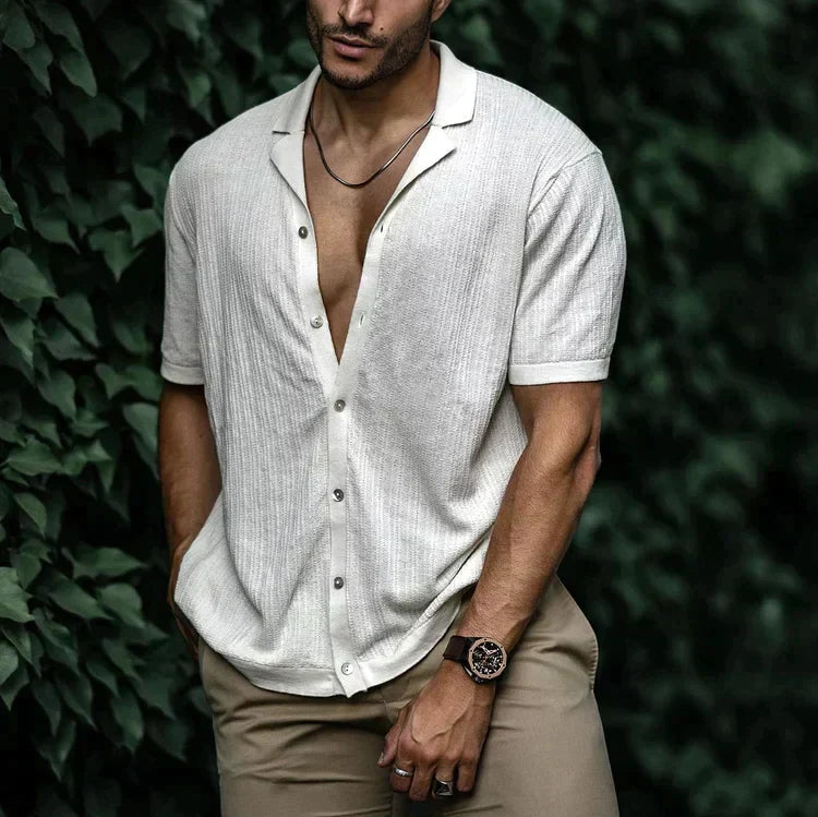 Comfortabel heren overhemd met korte mouwen en camp collar, ideaal voor casual zomerkleding.