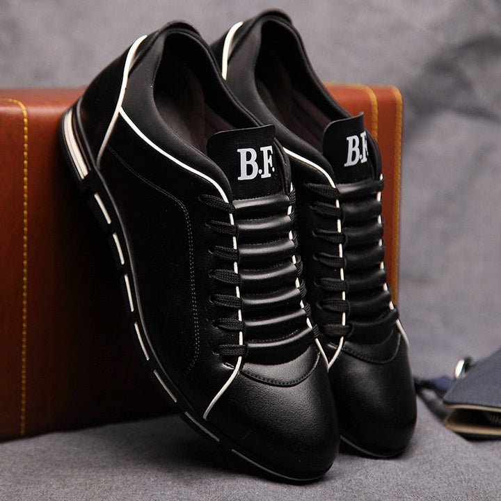 Zwarte heren casual schoenen: comfort en stijl gecombineerd, perfecte voetmode voor elke dag.