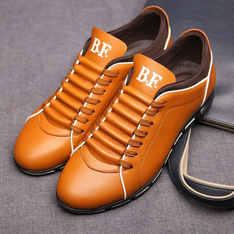 Blauwe herensneakers: comfortabele en stijlvolle optie voor dagelijks gebruik, ook in grote maten.