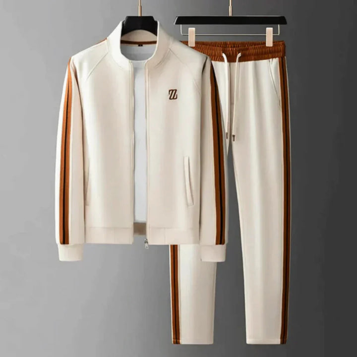 Heren comfortabel trainingspak in sportieve stijl, ideaal voor fitness, joggen en casual ontspanning thuis of onderweg.
