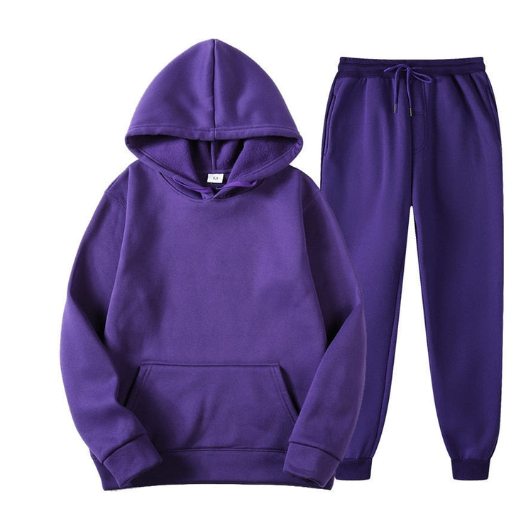 Achterzijde van de heren jogger sportkledingset met hoodie en broek, comfortabele vrijetijdskleding.