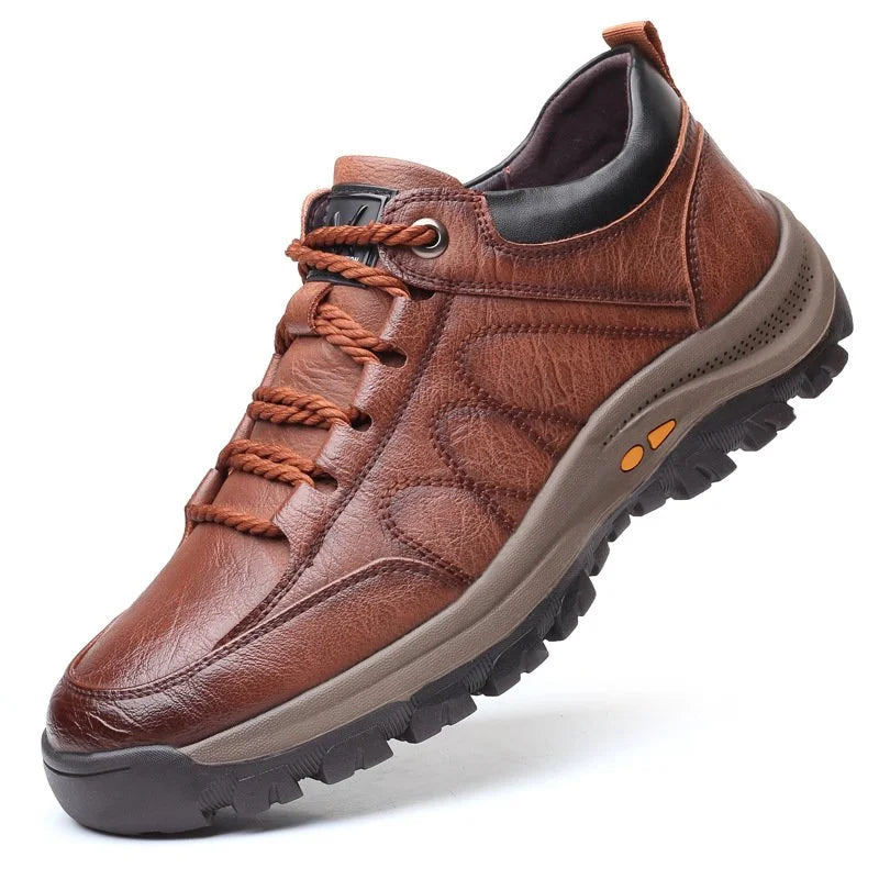 Casual waterdichte herenschoenen, ideaal als wandelschoenen met orthopedische ondersteuning voor actieve dagen.