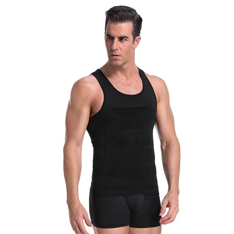 Discreet heren shapewear; onzichtbaar compressie onderhemd voor een slanker profiel.