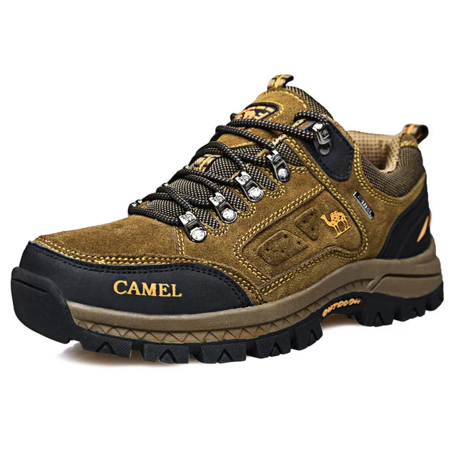 Heren enkellaarzen: comfortabele wandelschoenen met grip en stabiliteit voor elk avontuur. Kleur khaki/bruin.