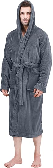 Zachte heren fleece badjas met capuchon, warm en comfortabel, perfect voor thuis en relaxen.