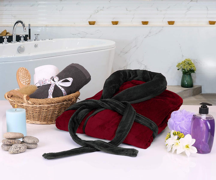 Zachte fleece badjas voor heren, met capuchon, perfect als huispak of comfortabele nachtkleding.