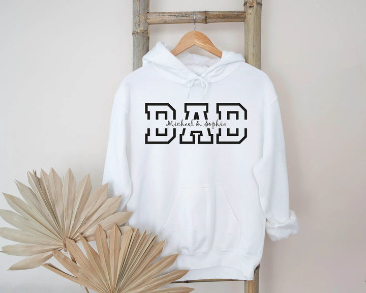 Warme en comfortabele heren hoodie met namen. Ideaal gepersonaliseerd cadeau voor mannen.
