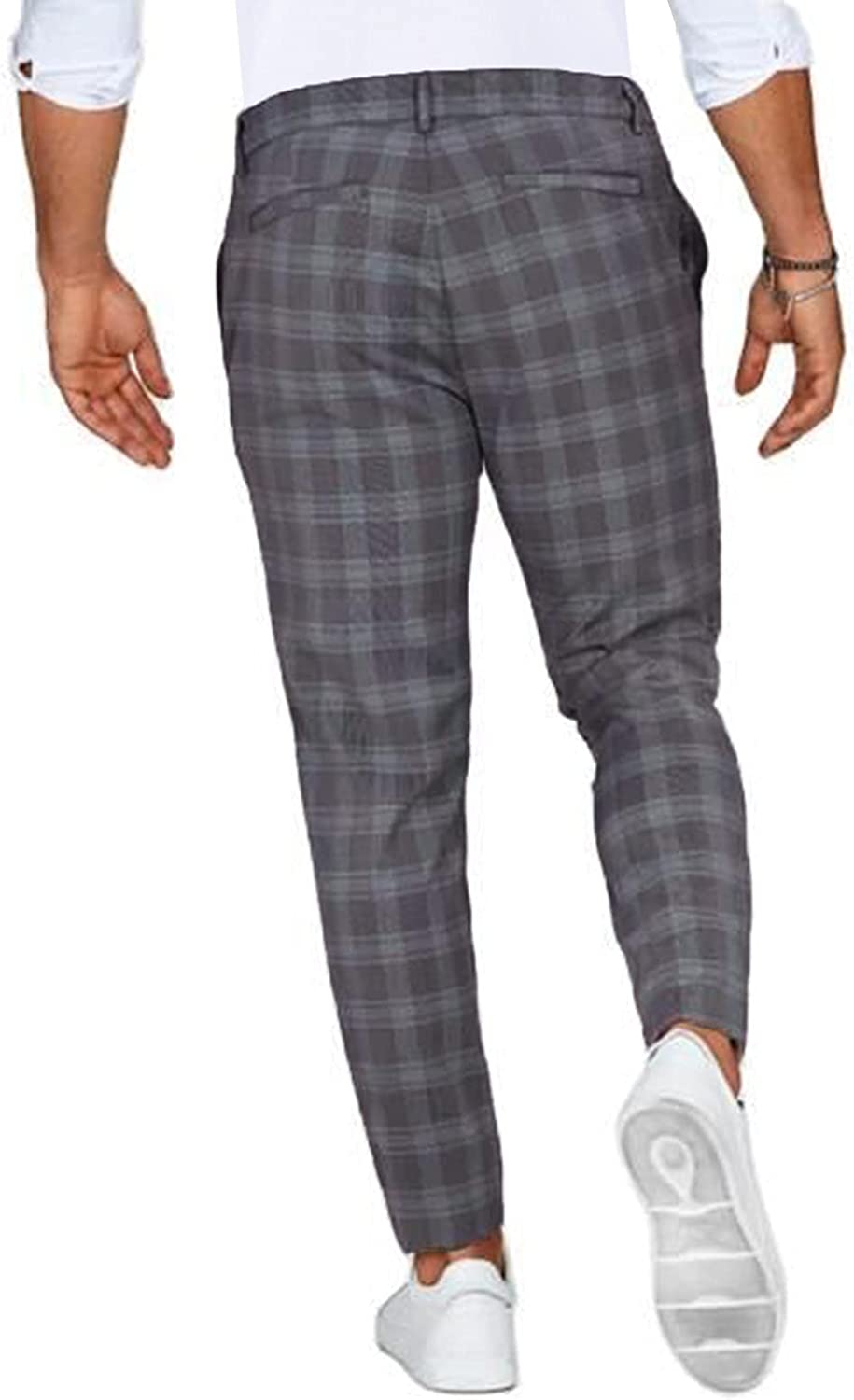 Smart casual geruite chino herenbroek. Perfecte slim fit voor een comfortabele en trendy herenmode look.
