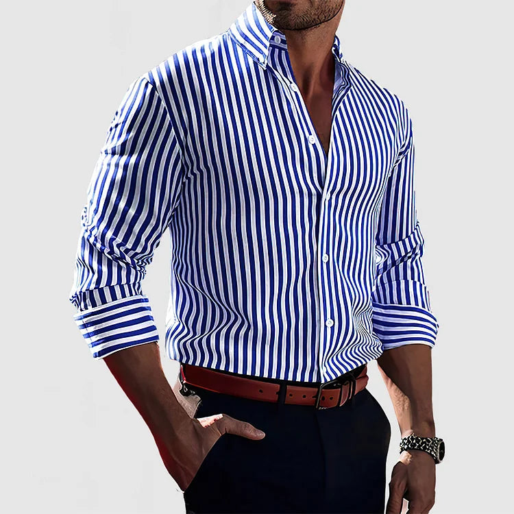 Heren gestreept overhemd met lange mouwen en button-down kraag. Stijlvol casual overhemd, perfect voor elke gelegenheid.