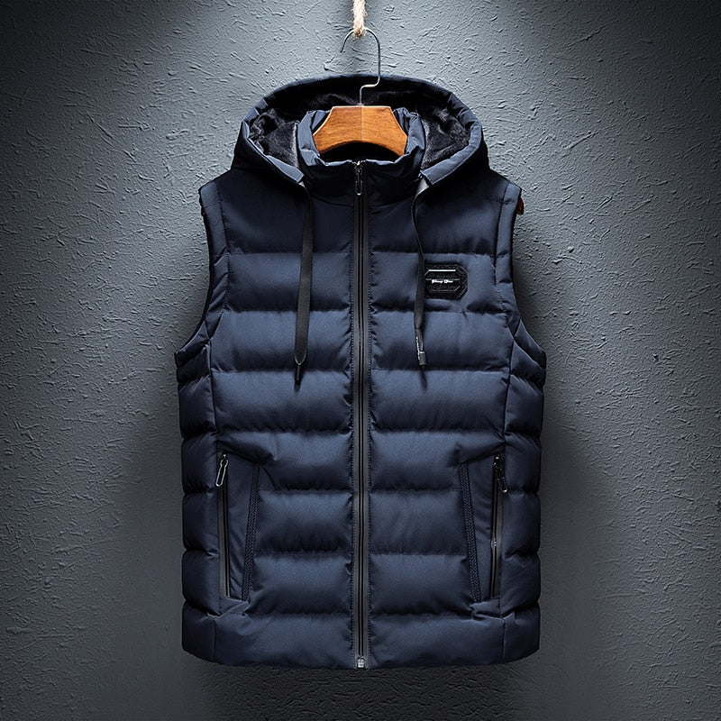Heren gewatteerde jas met capuchon. Een warme winterjas, perfect voor een casual look en dagelijks comfort.