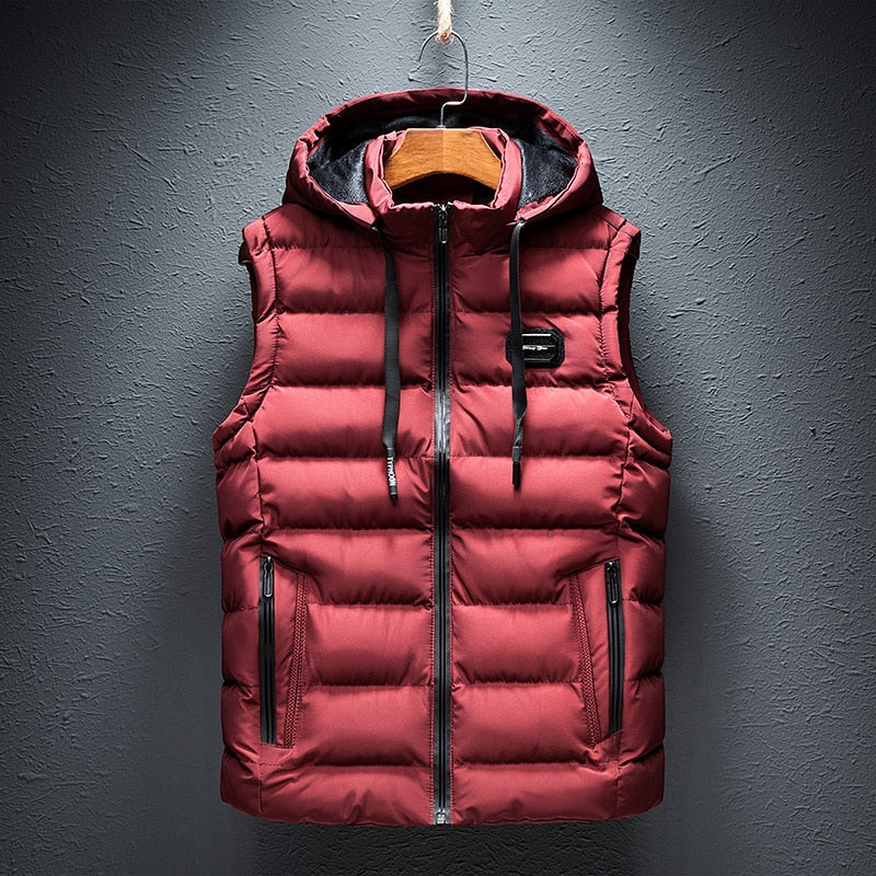 Lichtgewicht heren jas met capuchon, gewatteerd voor warmte. Een veelzijdige en comfortabele winterjas.