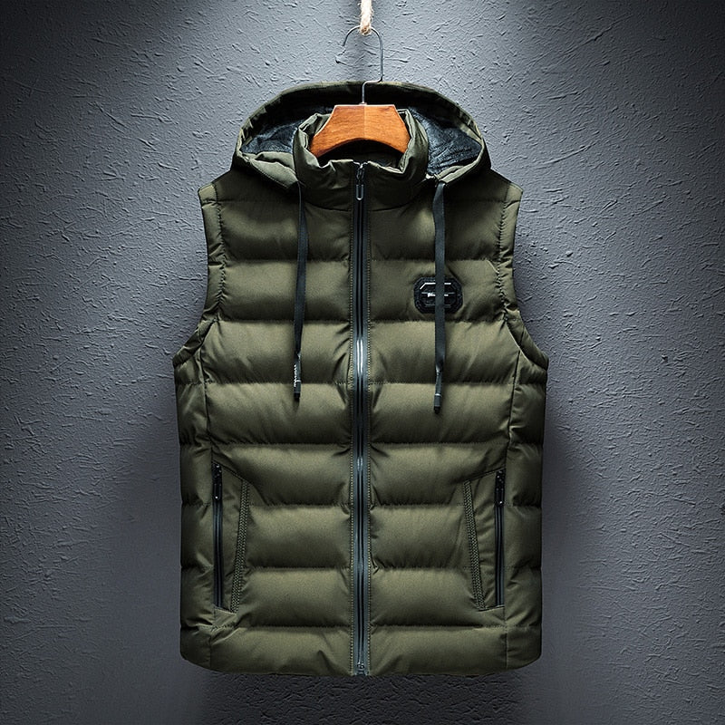 Heren jas met capuchon, gewatteerd design. Ideaal als casual winterjas of warm outdoor vest voor mannen.