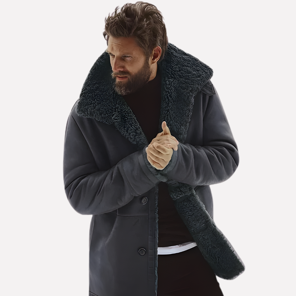 Modieuze gewatteerde heren winterjas. Biedt warmte, comfort en bescherming met stijlvolle brede kraag.