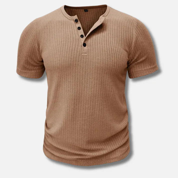 Slim fit heren Henley T-shirt, zacht en comfortabel, een essentieel item voor de zomerse herenmode.
