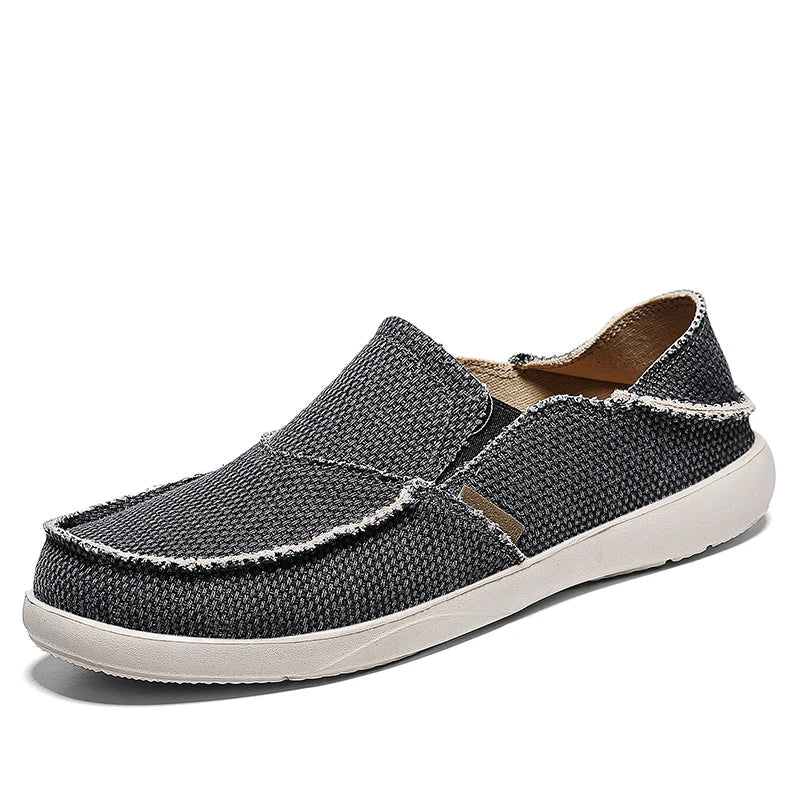 Zeer lichte en ademende heren instappers, canvas zomerschoenen voor optimaal comfort op warme dagen.