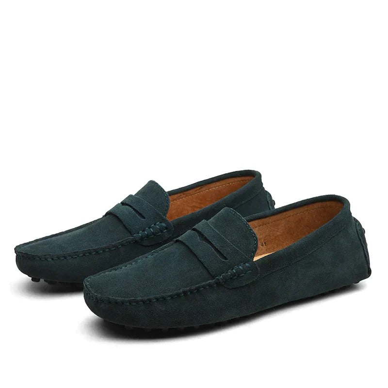 Chique Italiaanse herenschoenen: comfortabele loafers met een tijdloze uitstraling en hoogwaardig design.