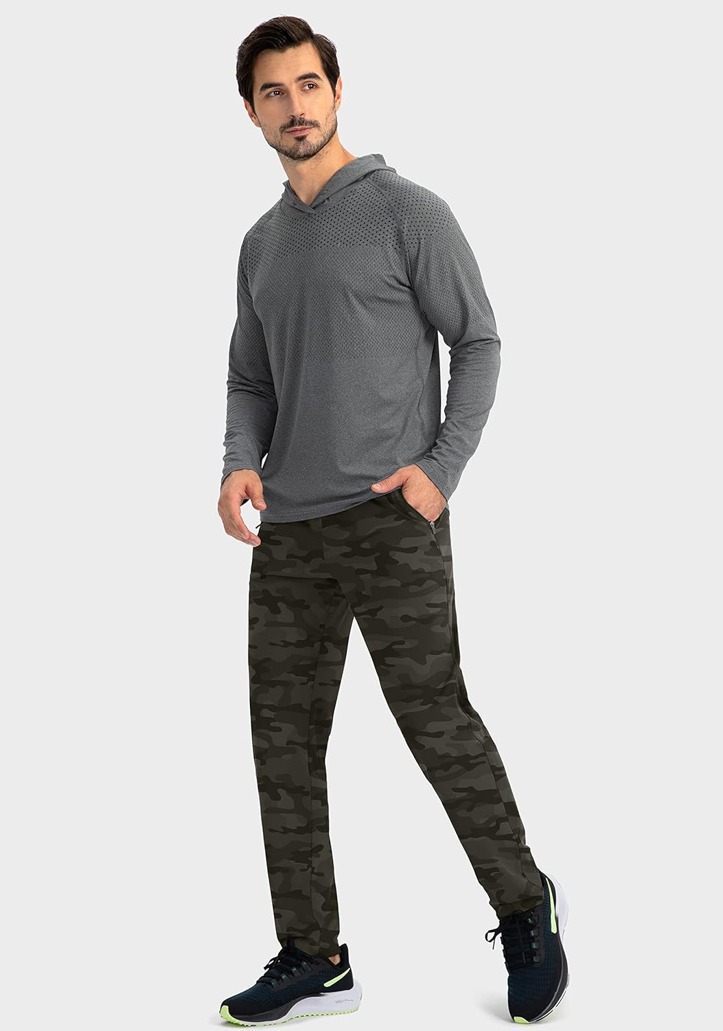 Heren sportbroek Noah, met handige zakken en een moderne tapered fit.