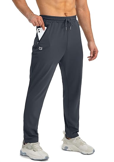 Zachte heren vrijetijdsbroek Noah, met perfecte tapered pasvorm en duurzame stof.