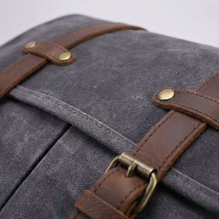 Duurzame leren messenger tas MetroSatchel in khaki, veelzijdige heren tas voor dagelijkse benodigdheden.