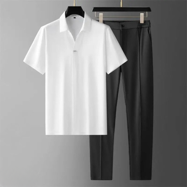 Frisse zomerlook heren: tweedelige set met ademend poloshirt en lichte, comfortabele pantalon.