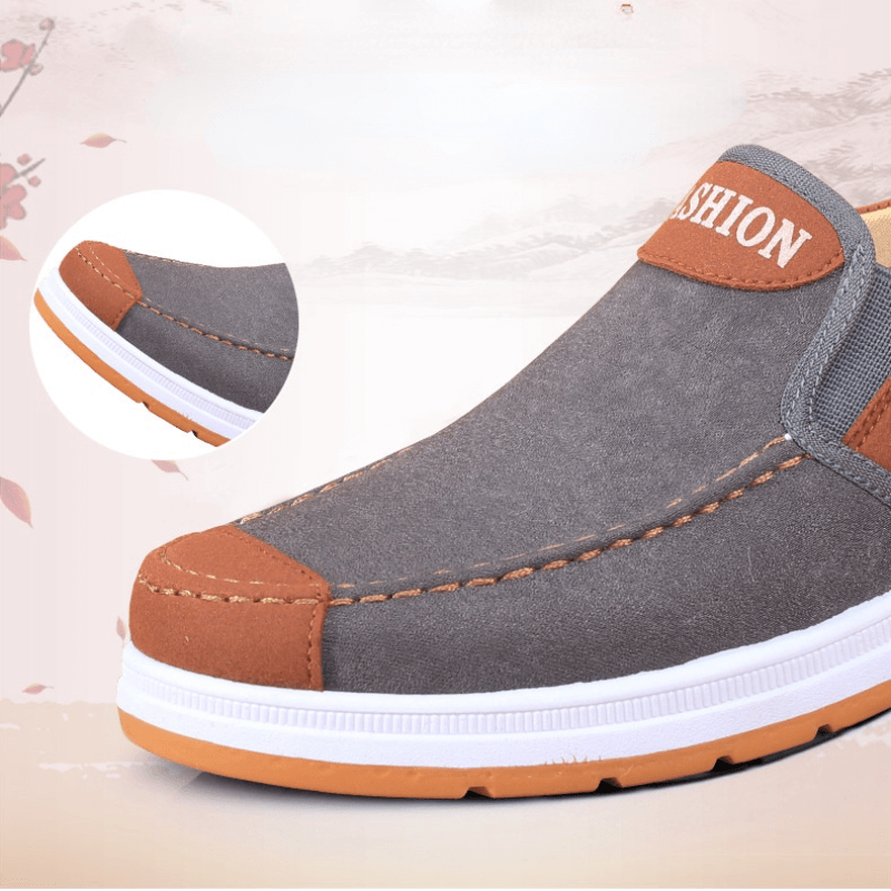 Ademende canvas heren instappers van Matteo. Lichtgewicht slip-ons bieden de hele dag door comfort voor elke man.