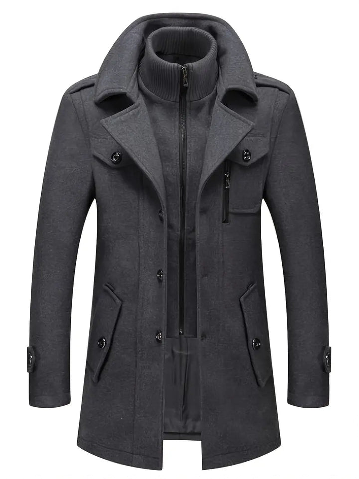 Grijze heren winterjas, militaire stijl overjas met dubbele knoopsluiting. Klassieke, warme bovenkleding.
