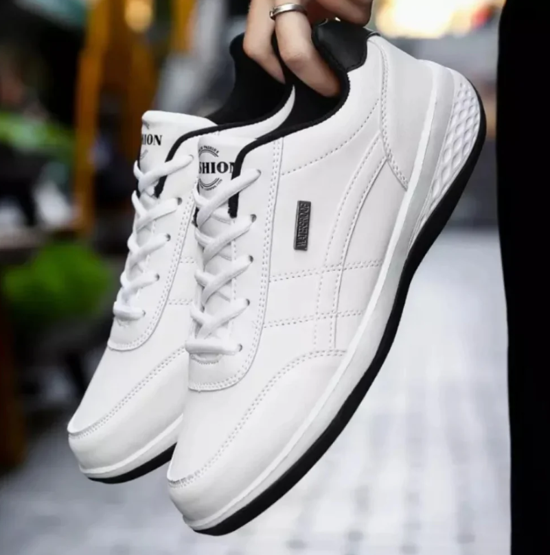 Witte Luca herensneakers: lichtgewicht en ademend, met superieure voetondersteuning voor comfort.