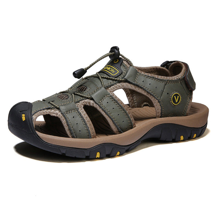 Bovenaanzicht van orthopedische heren sandalen, stijlvol en comfortabel met verstelbare banden.