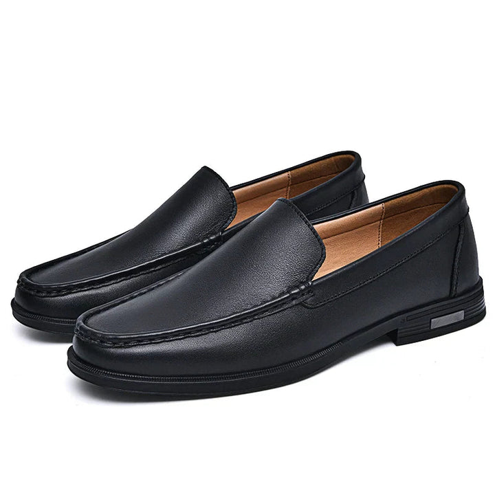 Zwarte heren loafers voor zakelijk gebruik: Biedt professionele uitstraling en orthopedisch comfort de hele dag.