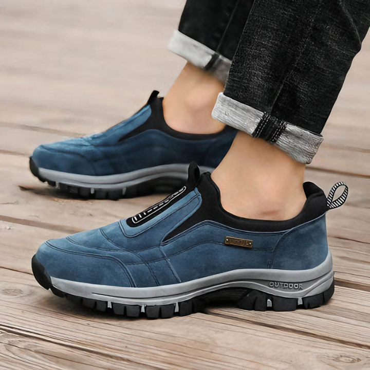 Stevige buitenzool van heren orthopedische wandelschoen voor uitstekende grip en schokabsorptie, essentieel voor comfort.