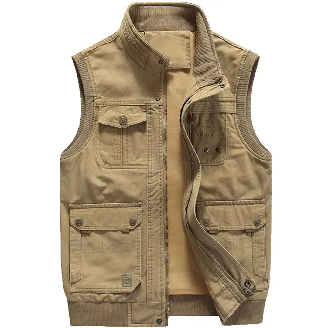 Heren outdoor vest Magnus, functioneel voor wandelen en reizen, met vele zakken. Ideaal voor lente/herfst.