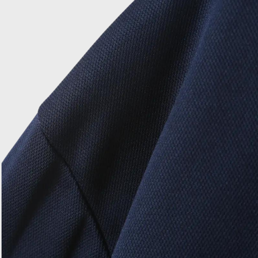 Trendy herfstmode heren polo met lange mouwen, warm en stijlvol.