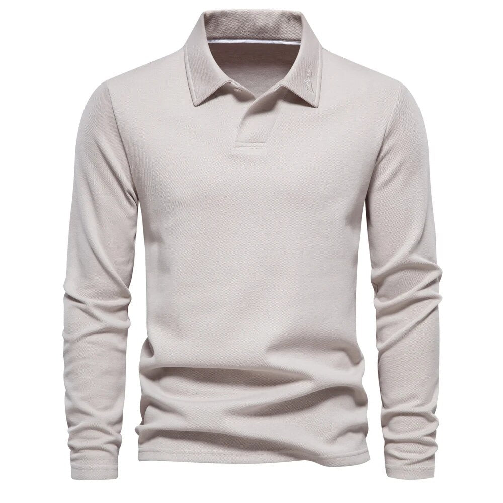 Stijlvolle heren polotrui met lange mouwen in zachte stof. Perfect voor een moderne, comfortabele outfit.