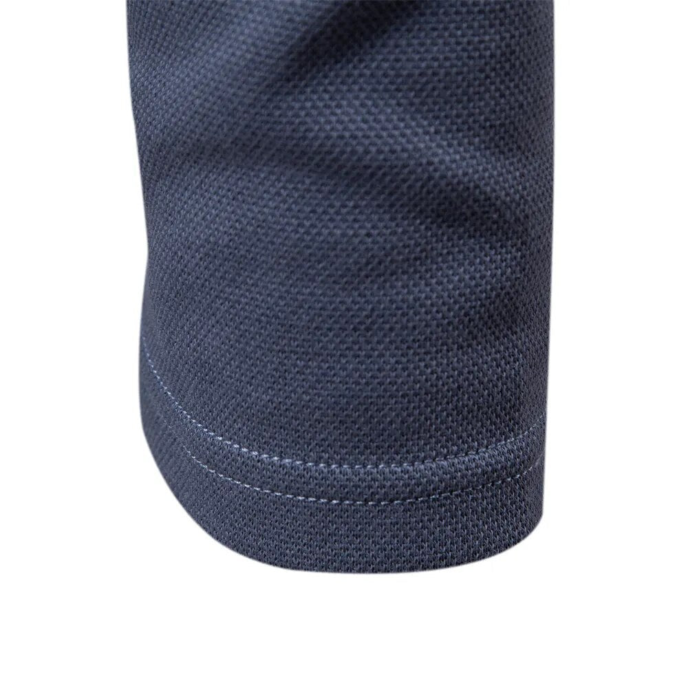 Comfortabele heren trui met lange mouwen en polokraag. Duurzame kwaliteit voor een lange levensduur.