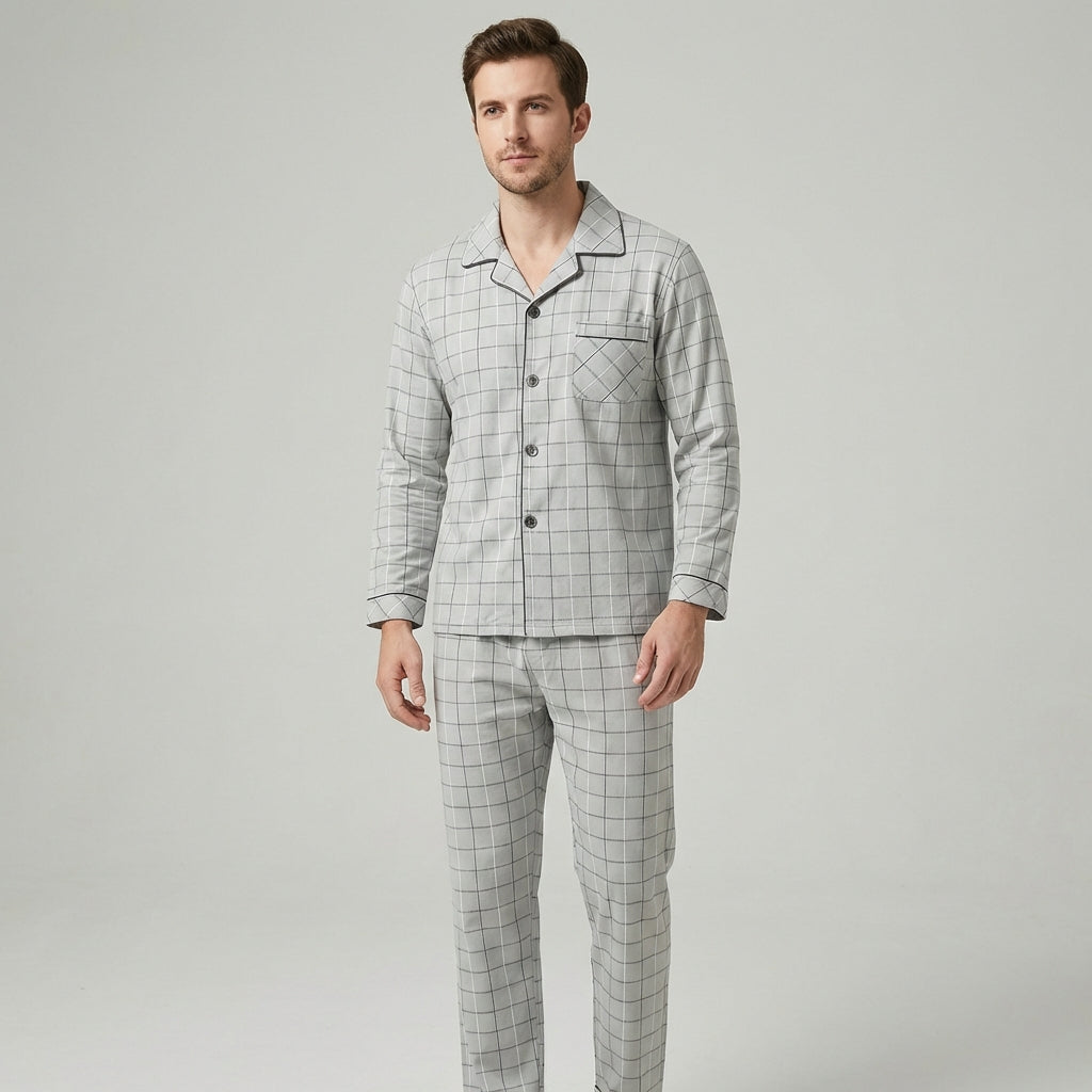 Heren pyjamaset van zacht katoen, ideaal voor ontspannen nachten en comfortabel slapen.